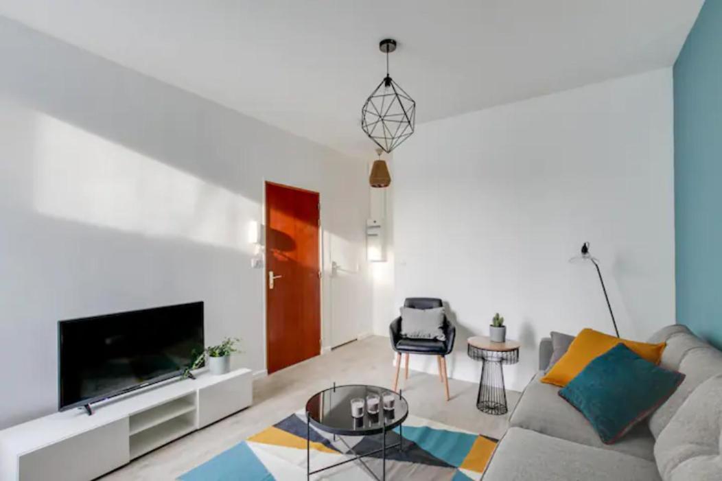 Suite Des Lilas - Terrasse Privee Reims Buitenkant foto
